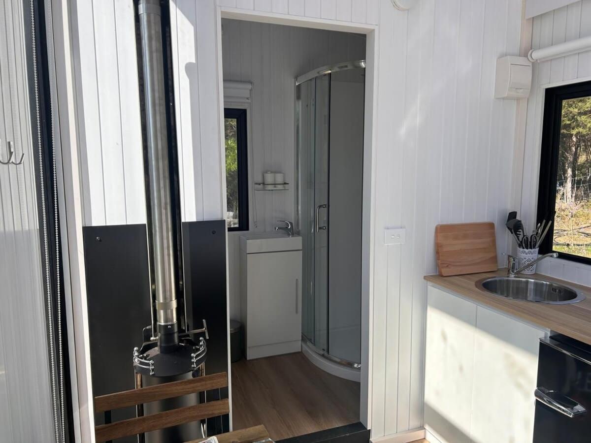 Ruru Tiny House By Tiny Away Villa Rangihaeata Dış mekan fotoğraf